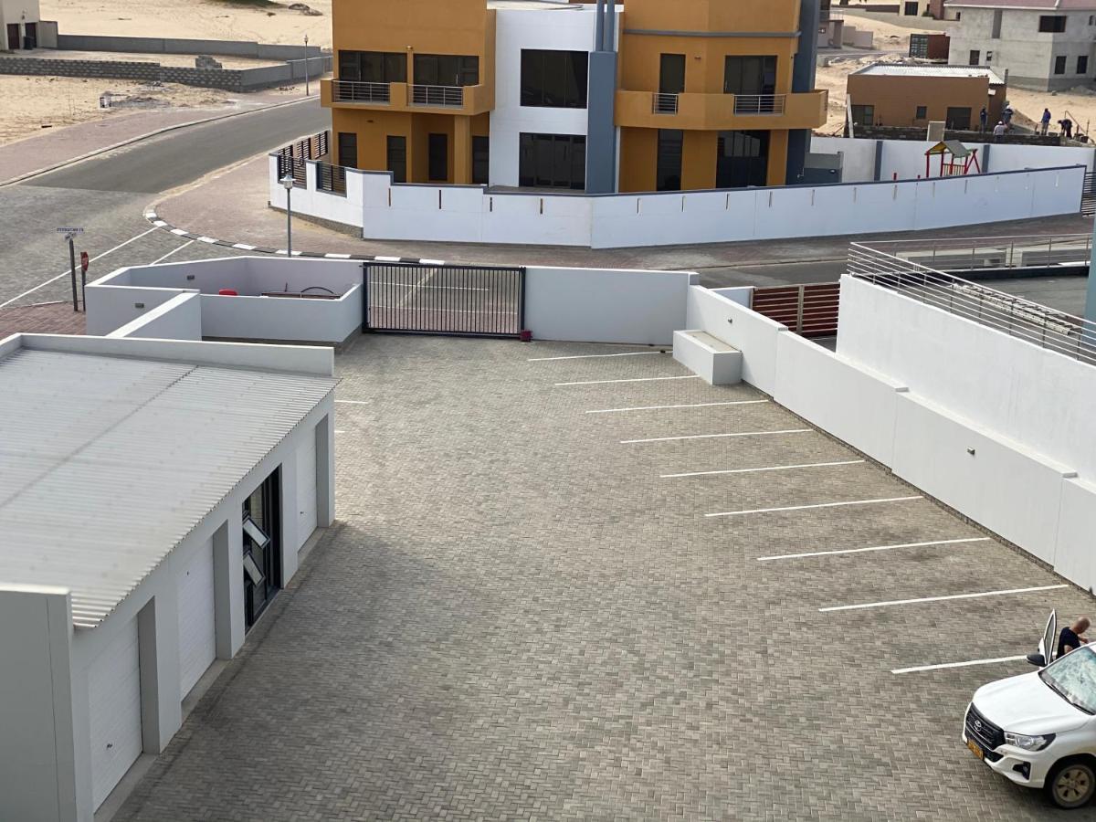 Langstrand Apartment 32, Bay View Suites מראה חיצוני תמונה